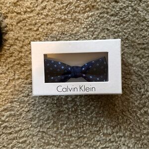 NEW Adjustable Calvin Klein Men's Blue Bow Tie